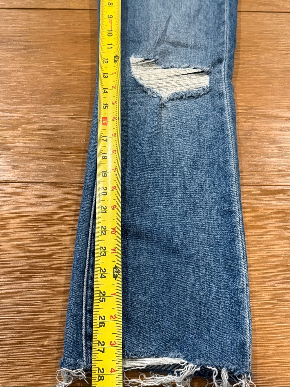 BKE Payton Mid-Rise Cropped Straight Jeans Distressed Raw Hem (26x28) - Picture 9 of 11